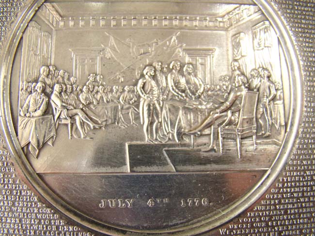 A fine and rare 19th century silver plaque featuring the Signing of the Declaration of Independence — image 2